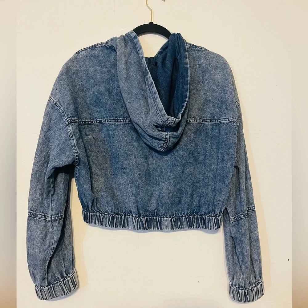 Women's Blue Jean Jacket - Picture 2 of 5